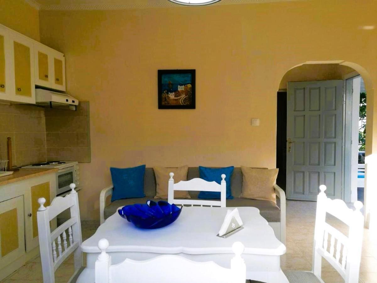 Holiday home Hilltop Serenity Imerovigli (Santorini)